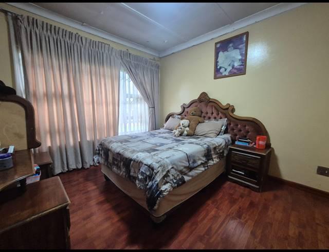 4 BEDROOM HOUSE FOR SALE IN ARCON PARK